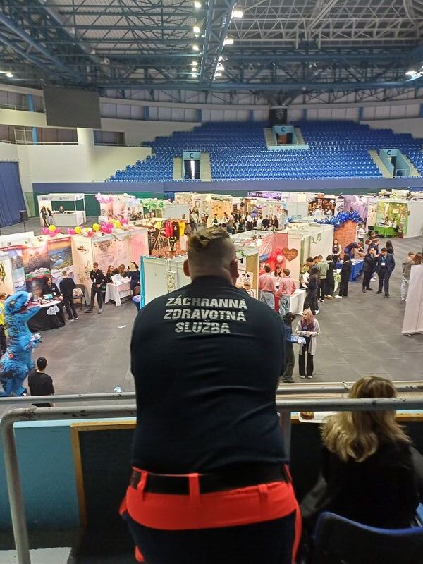 Zdravotný dozor na podujatí v hale